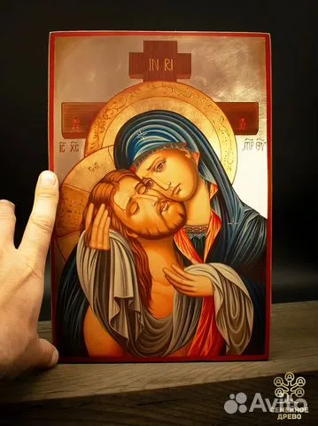 В подарок: Деревянная икона Богоматери "Не рыдай Мене, Мати"