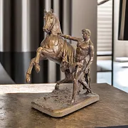 На память: Бронзовая композиция «Наездник с лошадью» — фотография 1