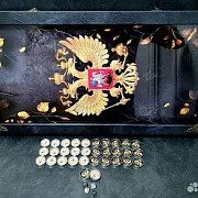 На память: Нарды под стеклом «Золотой Герб России» — фотография 3