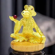 На память: Сувенир «Мудрец» с фианитом и позолотой — фотография 1