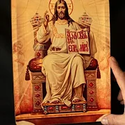 Авторская икона "Вседержитель на троне" — необычный подарок — фотография 1