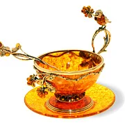 Подарочная чайная чашка из янтаря «Малиновка» с ложечкой — фотография 2