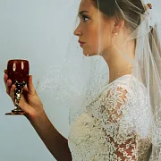 На память: Бокал для вина из камня (янтарь) — фотография 2