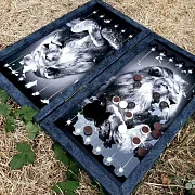 На память: Нарды под стеклом «Лев» — фотография 9