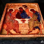 Икона с ковчегом "Пресвятая Троица"+подставка в подарок — фотография 4